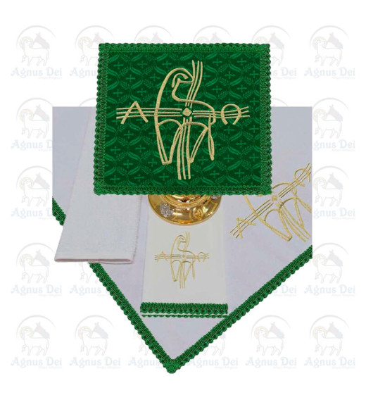 Conjunto de Alfaia Cordeiro. Contém: 01 Pala em Tecido Litúrgico Brocado - 15x15 cm 01 Corporal Tecido Linho - 53x53 cm 01 Sanguíneo Tecido Cambraia (Algodão) - 27x38 cm 01 Manustérgio Tecido Algodão - 30x30 cm